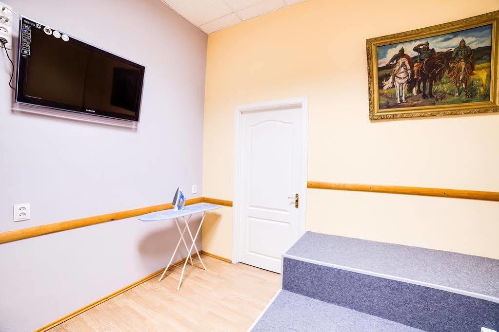 Night & Day Hostel Kiev Esterno foto