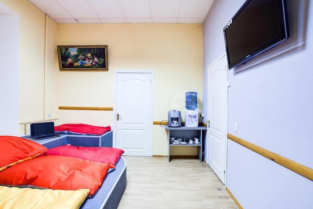 Night & Day Hostel Kiev Esterno foto