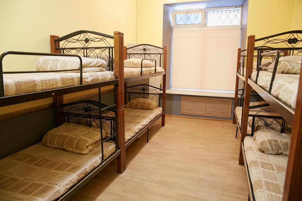 Night & Day Hostel Kiev Esterno foto