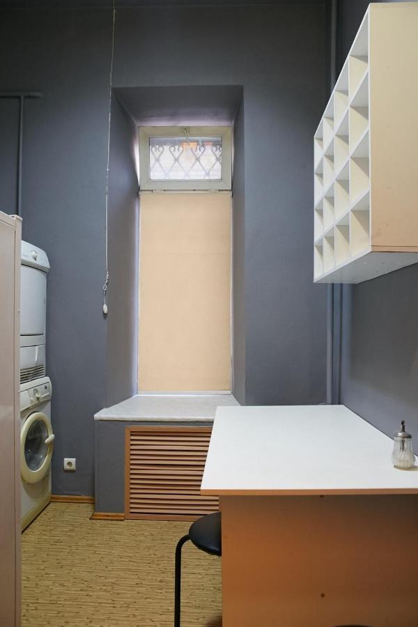 Night & Day Hostel Kiev Esterno foto